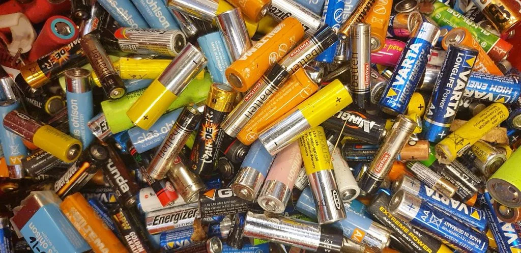 The Pros and Cons of Button Cell Batteries?